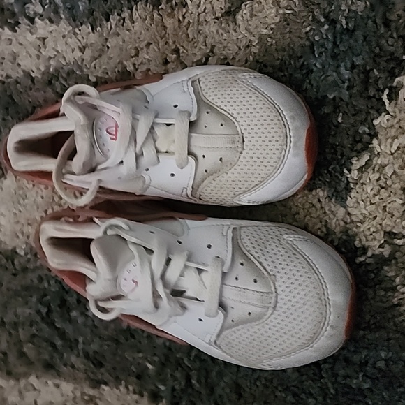 nike - Picture 2 of 4